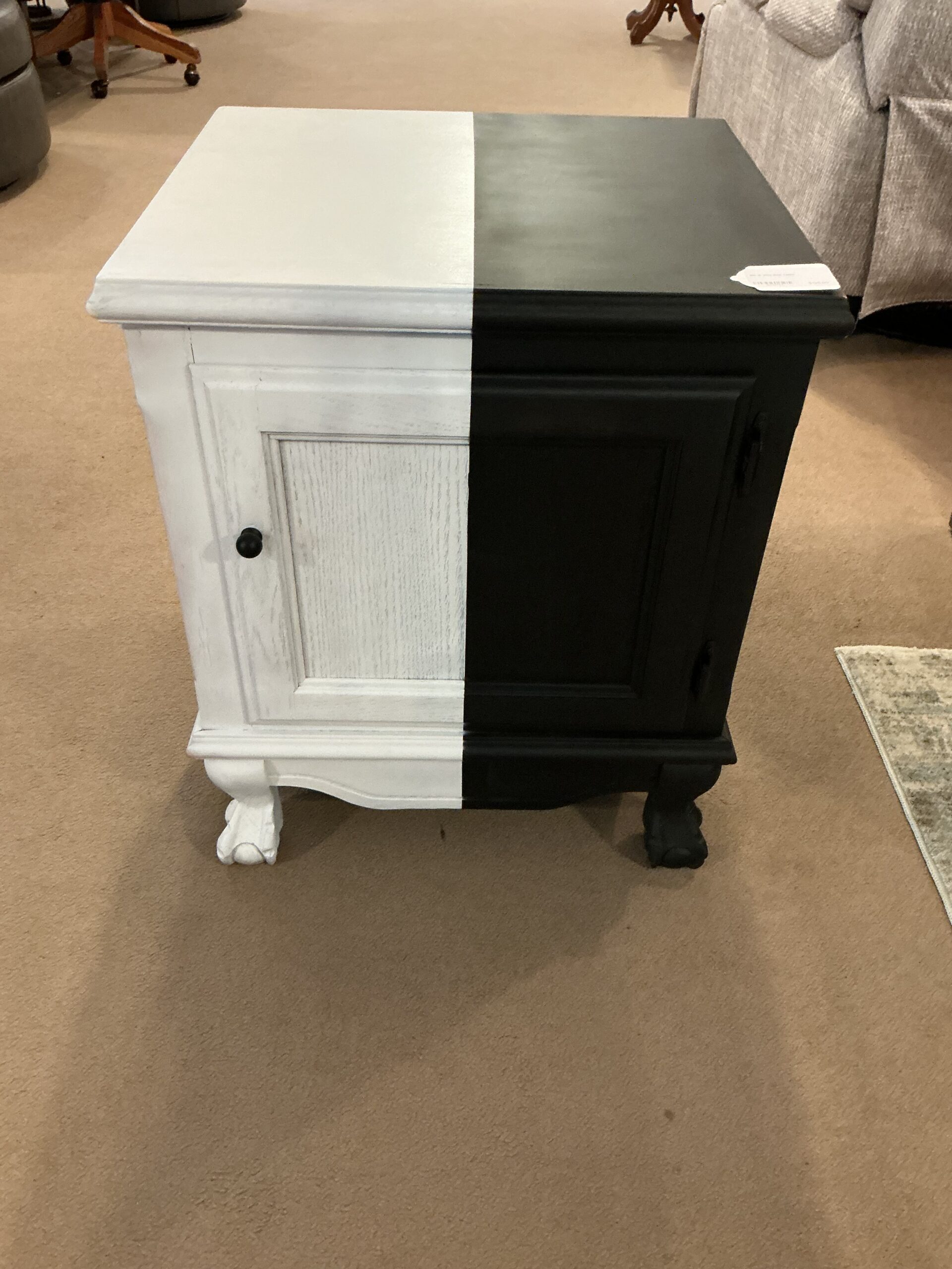 blk & wht end table